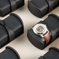 Klingenthal Uhrenbeweger Rechts-Links-Lauf Bis 2200U/d 12 Uhren RGB-LED Touch Abschließbar -Klarstein 10029479 yy 0007 logo