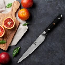 Alpha-Royal Japanese Serie 6" Allzweckmesser Damaszener-Stahl 67-lagig -Klarstein 10038998 de 0004 logo